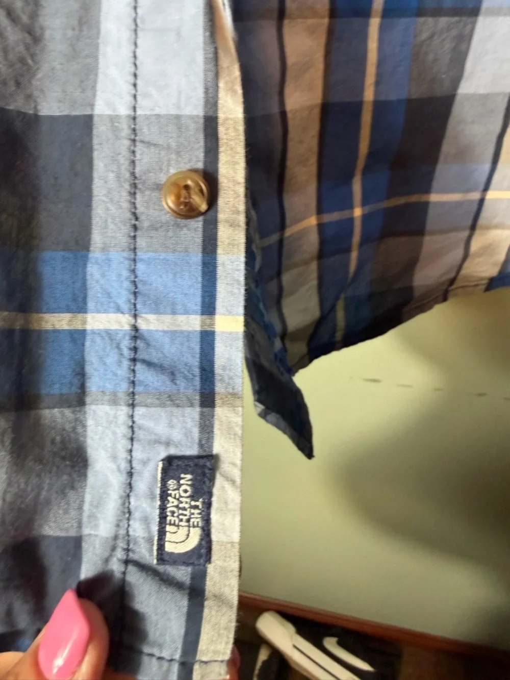The North Face Blue and Gray Plaid‎ Short-Sleeve Button-Down Shirt Large